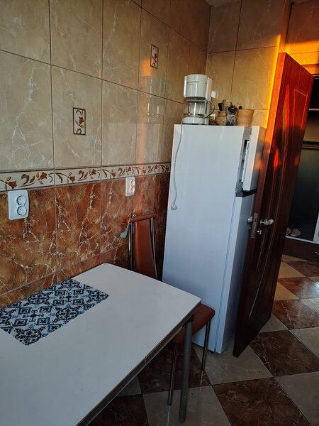 Drumul Taberei, Piata Valea Ialomitei